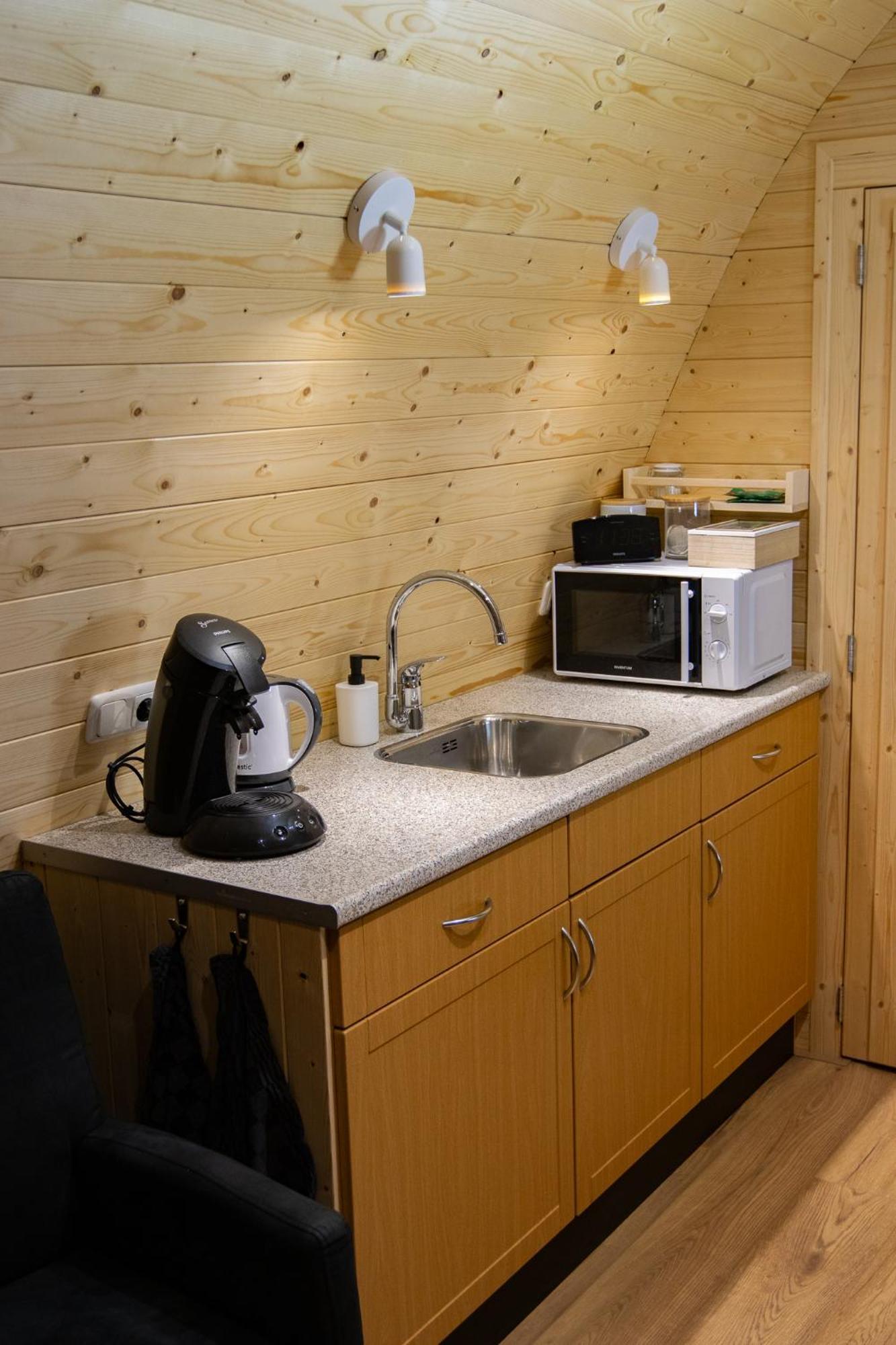 Camping Pod Lyts Dekema 1 Baard Bagian luar foto