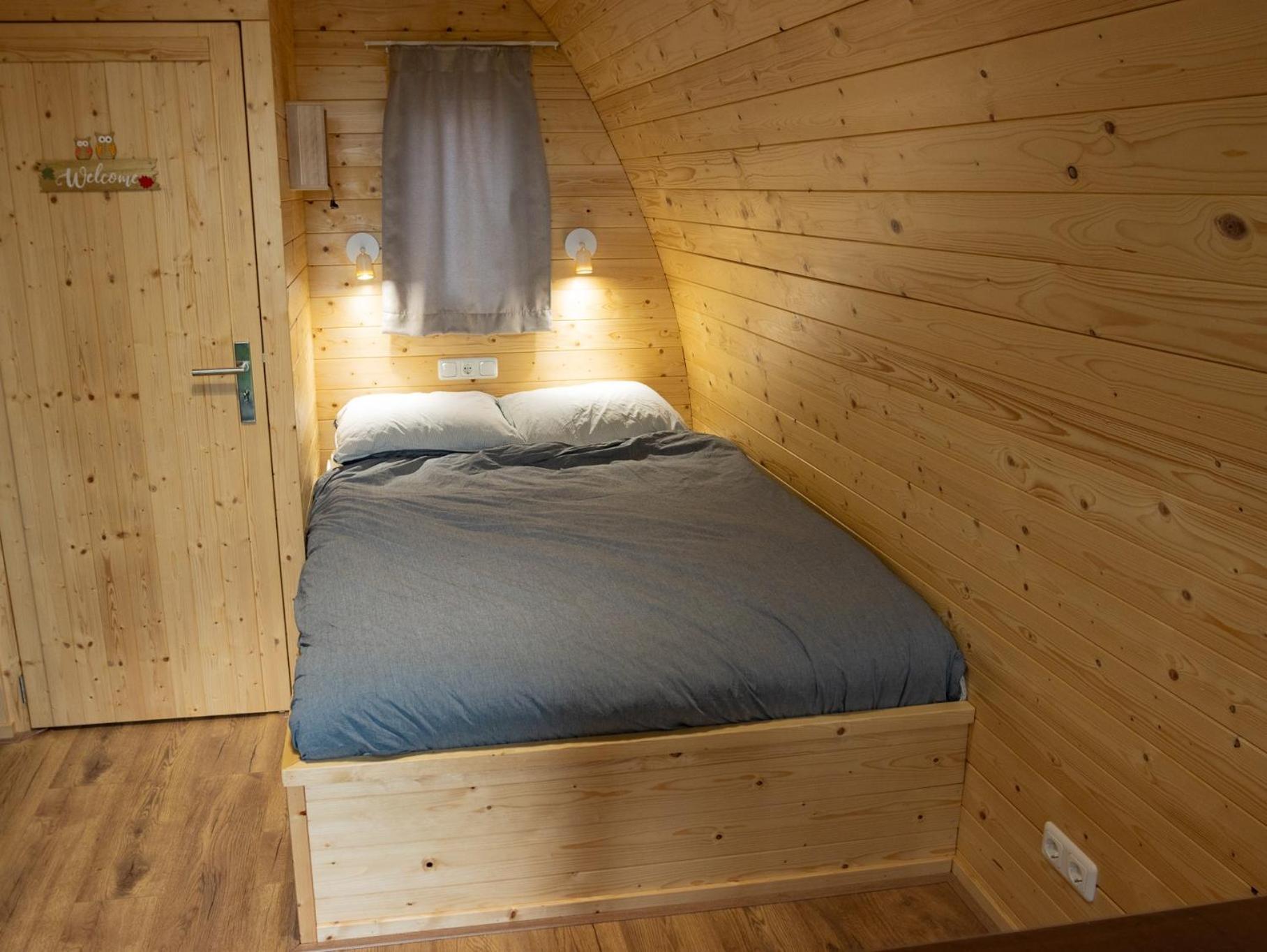 Camping Pod Lyts Dekema 1 Baard Bagian luar foto